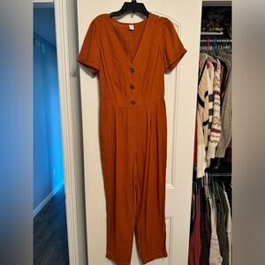 🦋 Old Navy jumpsuit. NWOT 🦋